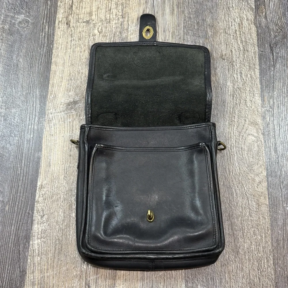 Vintage Coach Black Leather Turn Lock Satchel Messenger Crossbody Bag USA Made